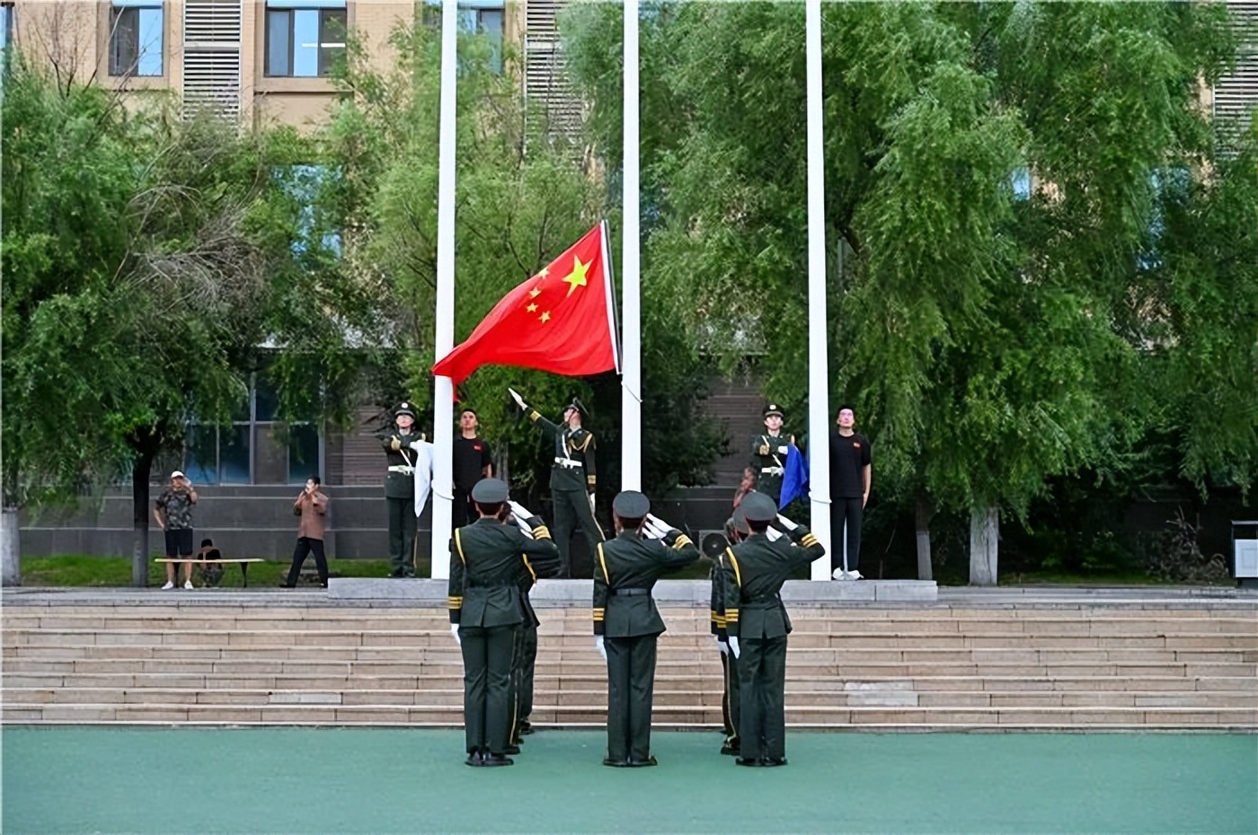 太原理工大学学生处电话_太原理工大学升国旗仪式_2024-2025学年升旗仪式