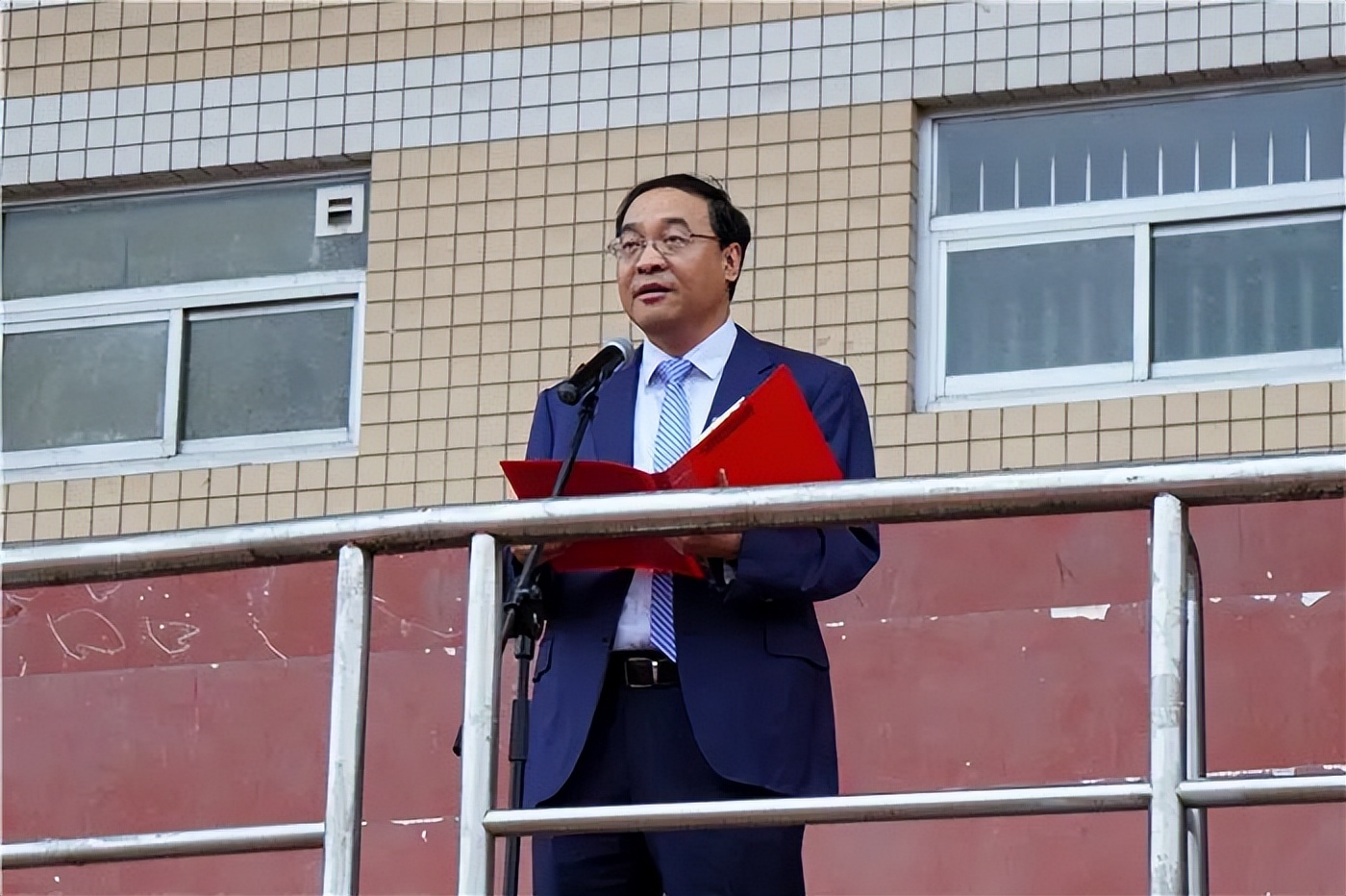 太原理工大学升国旗仪式_2024-2025学年升旗仪式_太原理工大学学生处电话