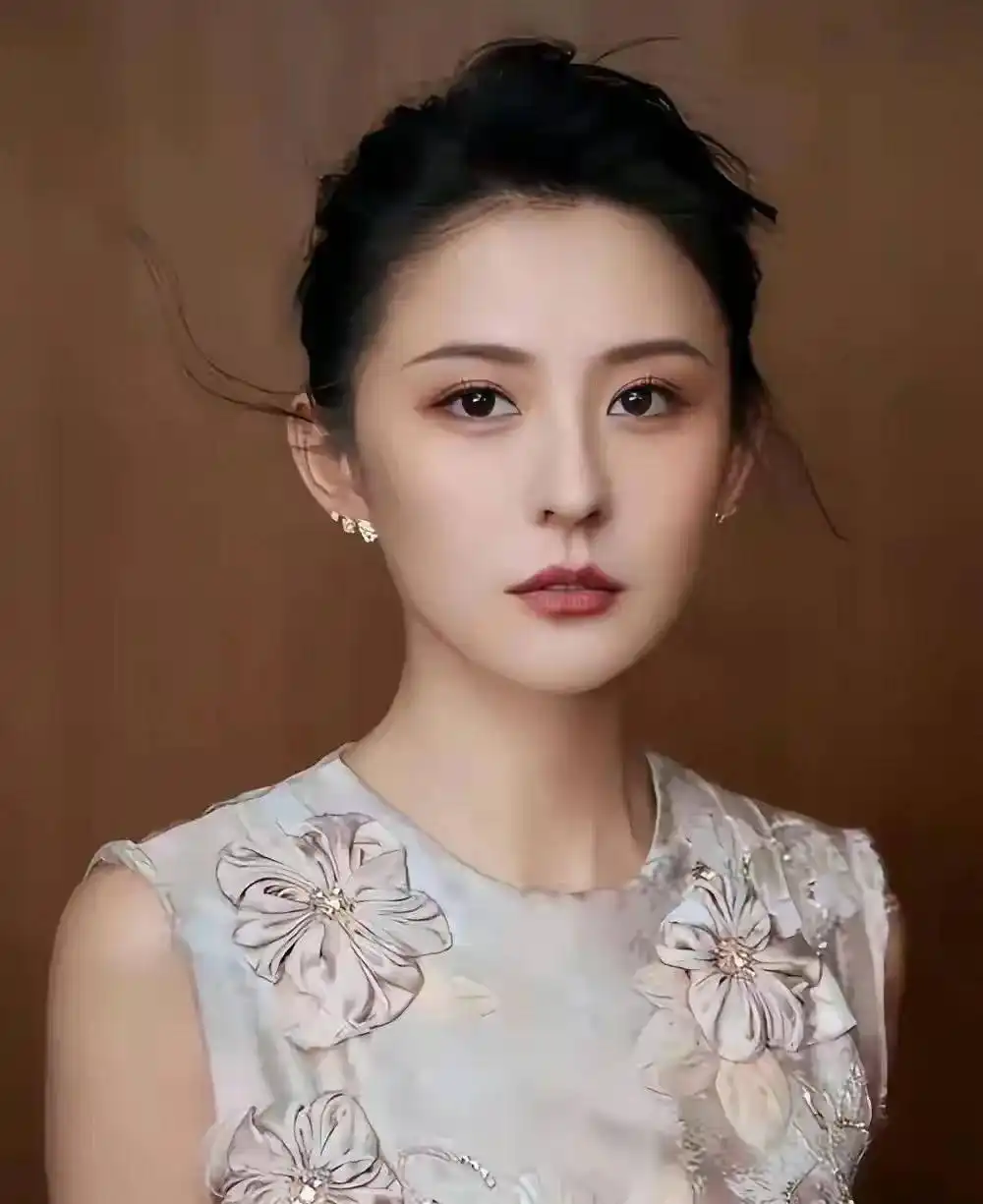 热依扎周游婚姻状况_热依扎和周游分手_热依扎周游恋爱史