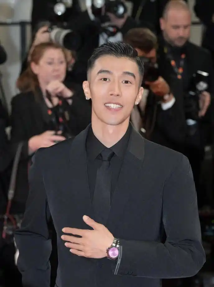 热依扎和周游分手_热依扎周游恋爱史_热依扎周游婚姻状况