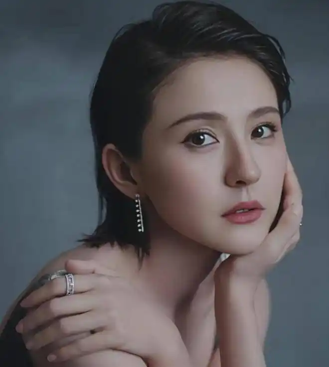 热依扎周游恋爱史_热依扎周游婚姻状况_热依扎和周游分手