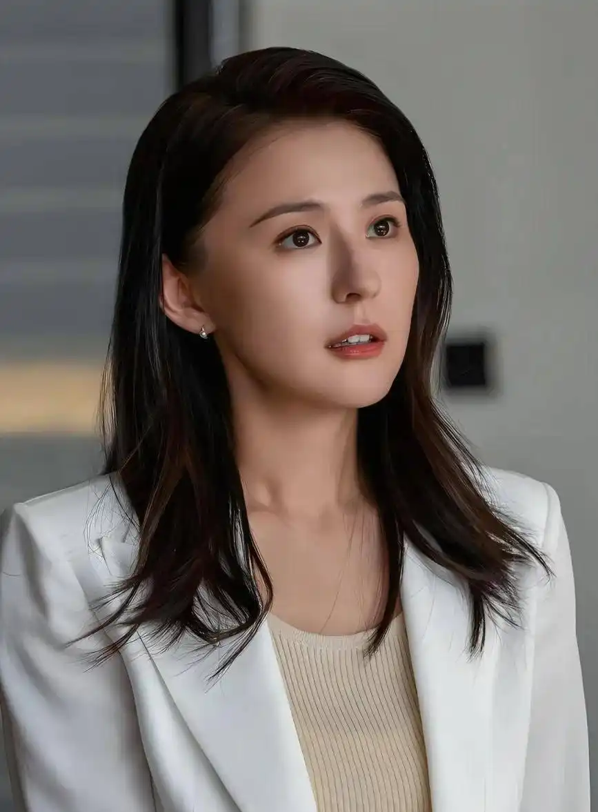 热依扎周游恋爱史_热依扎周游婚姻状况_热依扎和周游分手