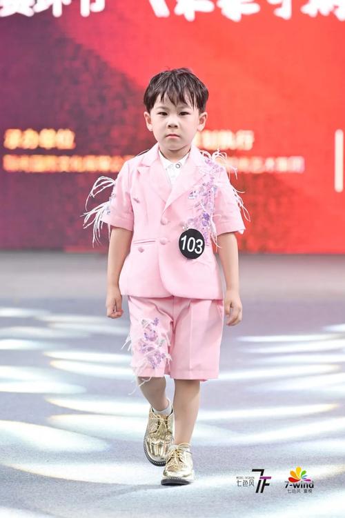 甘肃卫视天气预报主持人_90后气象台副台长_甘肃省天水市气象台邓卓雅