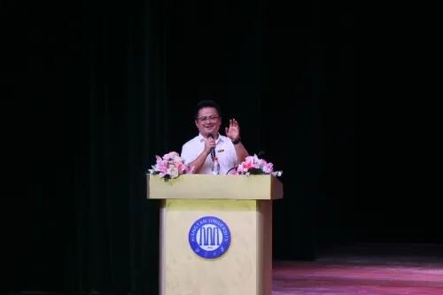 湘潭大学商学院2023年迎新大会_湖南商学院迎新系统_湘潭大学商学院新生寄语