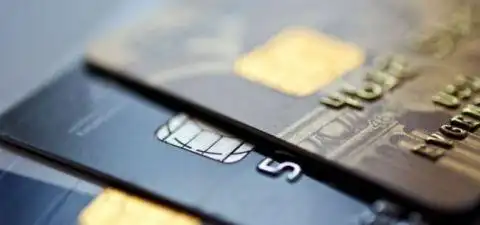 与虚拟偶像洛天依联名 银行信用卡离年轻人更近了吗？