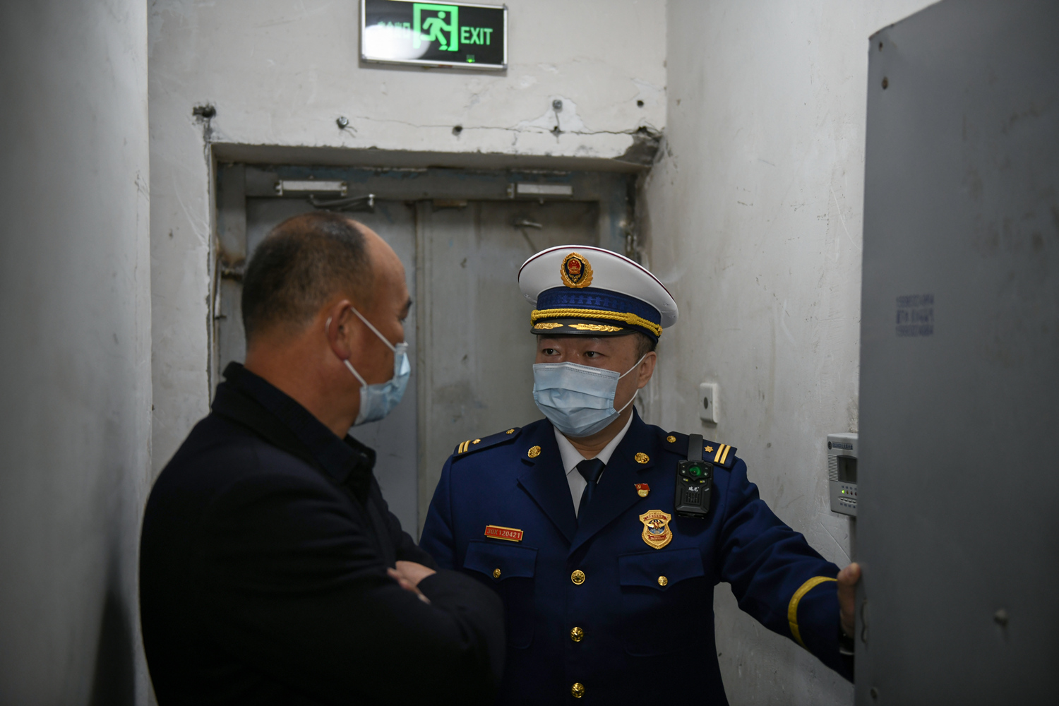 宁夏电视台火焰蓝在行动消防报道_石嘴山星海时代花园火灾隐患整改_石嘴山电视台